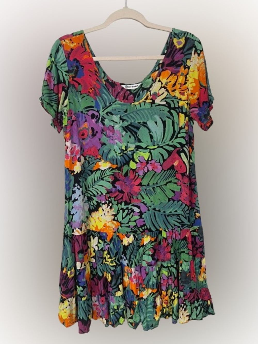 Jams World Dress Medium Multicolor Floral Short Ruffle Hem Tropical Hawaii